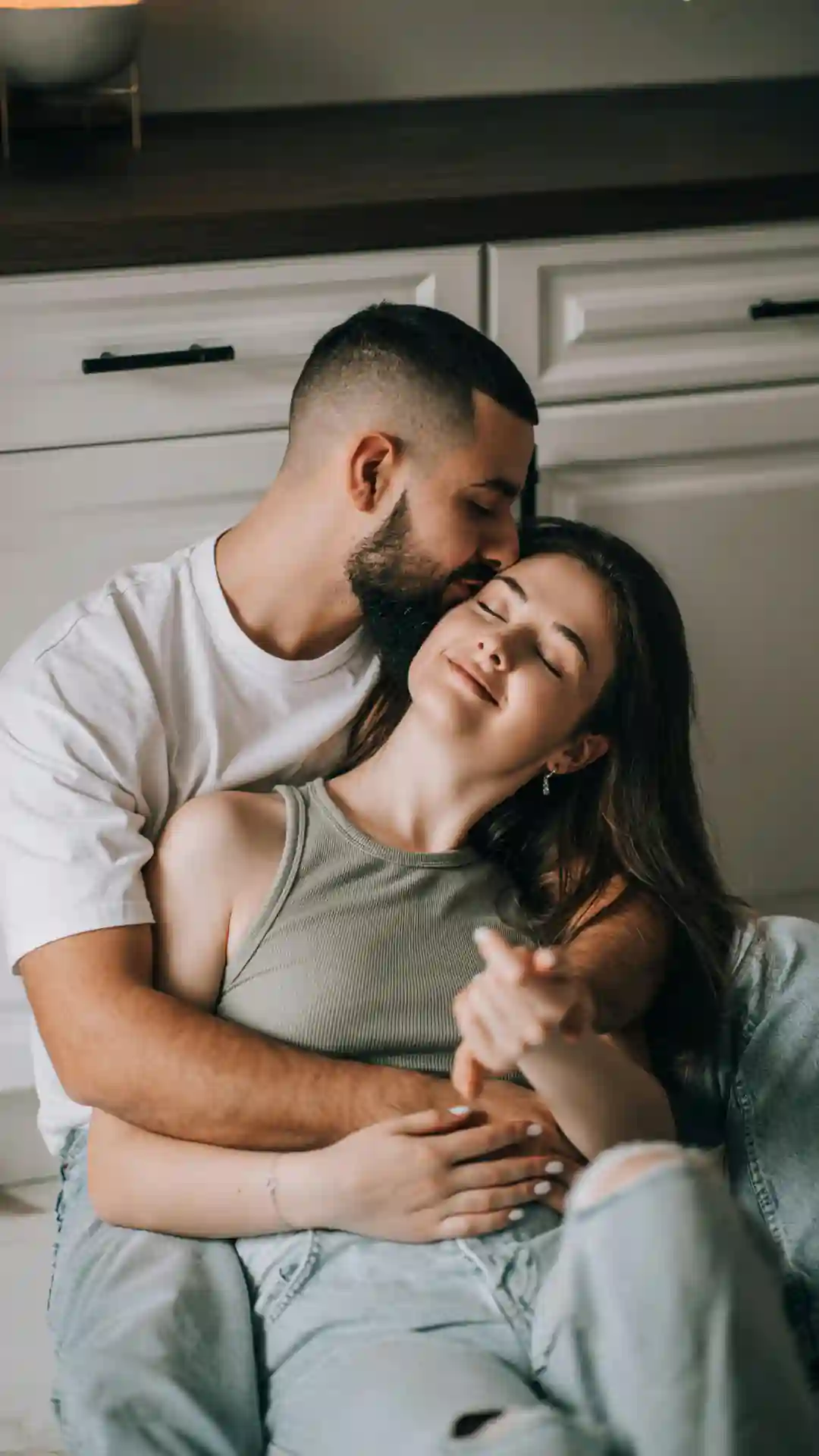 Pareja analizando una hipoteca en Córdoba